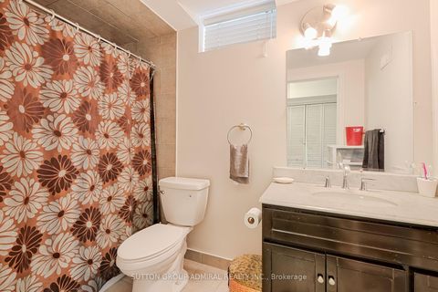 Photo 33 at 48 Terme Avenue, Vellore Village, Vaughan