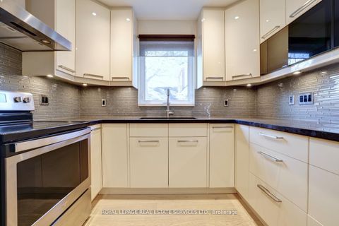 Photo 9 at 2 North Heights Road, Rosethorn, Toronto
