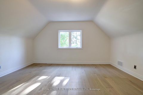 Photo 16 at 2 North Heights Road, Rosethorn, Toronto