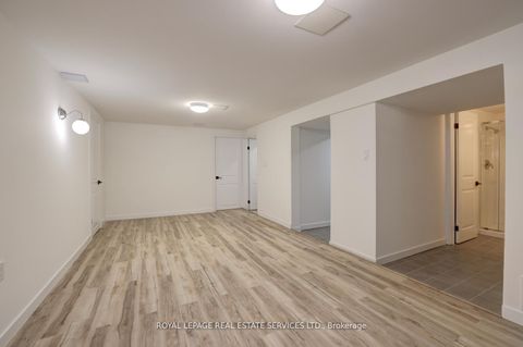 Photo 26 at 2 North Heights Road, Rosethorn, Toronto