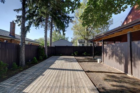 Photo 42 at 2 North Heights Road, Rosethorn, Toronto