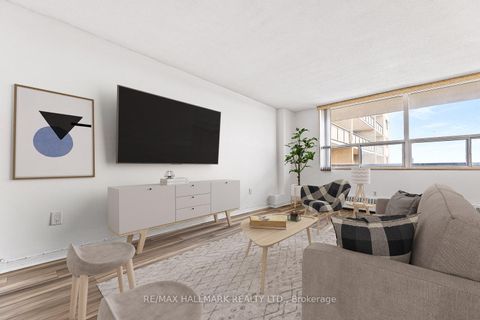 Photo 3 at 701 - 5 Frith Road, Jane Heights, Toronto