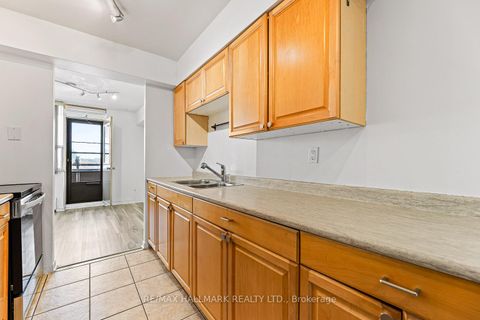 Photo 5 at 701 - 5 Frith Road, Jane Heights, Toronto