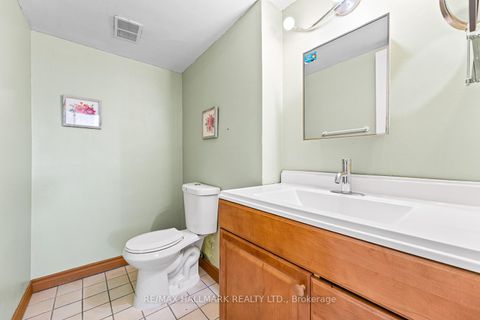 Photo 13 at 701 - 5 Frith Road, Jane Heights, Toronto