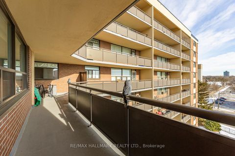 Photo 14 at 701 - 5 Frith Road, Jane Heights, Toronto