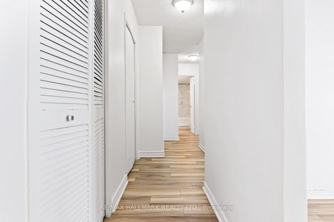 Photo 21 at 701 - 5 Frith Road, Jane Heights, Toronto