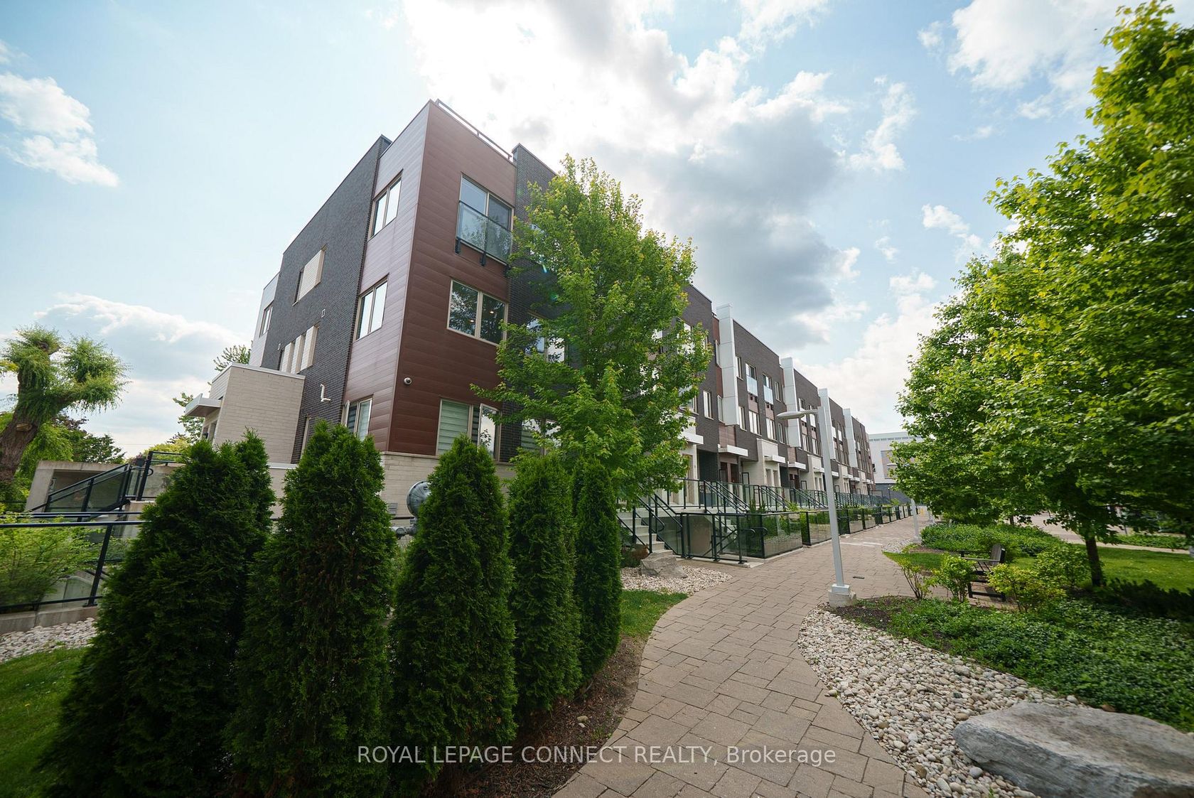 TH03 - 780 Sheppard Avenue E, Bayview Village, Toronto 