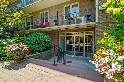 Photo 2 at 203 - 149 South Drive, Moore Park, Toronto