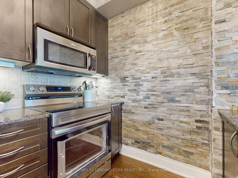 Photo 14 at LPH6 - 777 STEELES Avenue W, Newtonbrook West, Toronto