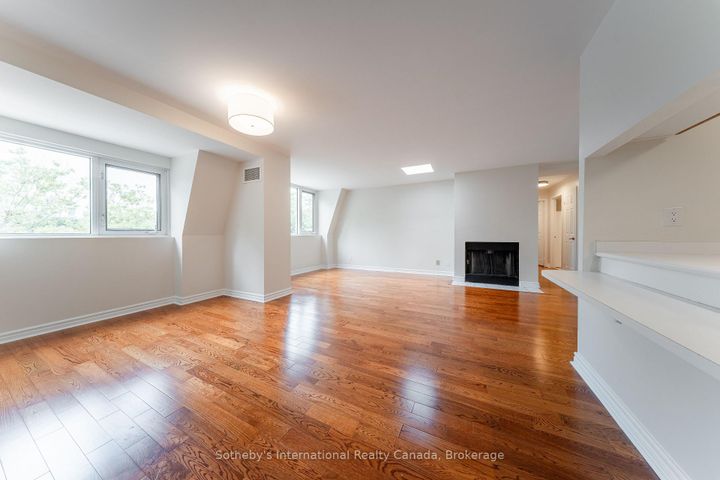Photo 11 at 508 - 356 McRae Drive, Leaside, Toronto