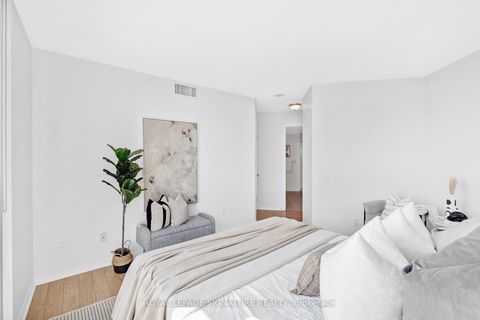 Photo 13 at 2703 - 30 Harrison Garden Boulevard, Willowdale East, Toronto