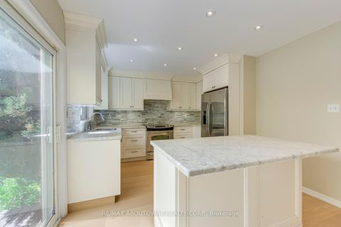 Photo 14 at 3037 Abernathy Way, BC Bronte Creek, Oakville