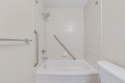 Photo 34 at 3037 Abernathy Way, BC Bronte Creek, Oakville
