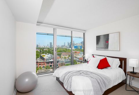 Photo 15 at 923 - 388 Richmond Street W, Waterfront Communities C1, Toronto