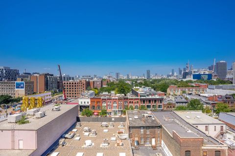 Photo 24 at 923 - 388 Richmond Street W, Waterfront Communities C1, Toronto