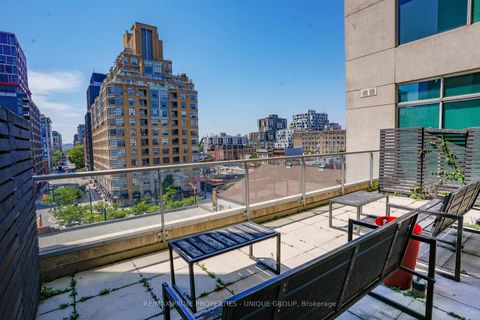 Photo 36 at 923 - 388 Richmond Street W, Waterfront Communities C1, Toronto