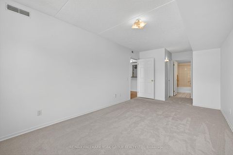Photo 27 at 210 - 160 Wellington Street E, Aurora Village, Aurora