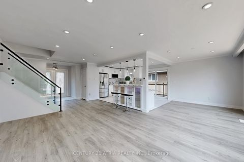Photo 5 at 67 Chelmsford Avenue, Newtonbrook West, Toronto