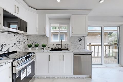 Photo 11 at 67 Chelmsford Avenue, Newtonbrook West, Toronto