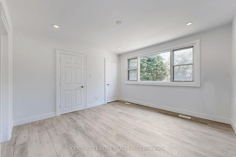 Photo 15 at 67 Chelmsford Avenue, Newtonbrook West, Toronto