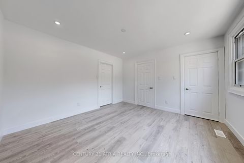 Photo 16 at 67 Chelmsford Avenue, Newtonbrook West, Toronto