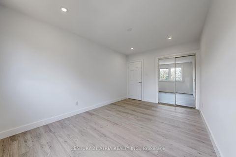 Photo 21 at 67 Chelmsford Avenue, Newtonbrook West, Toronto