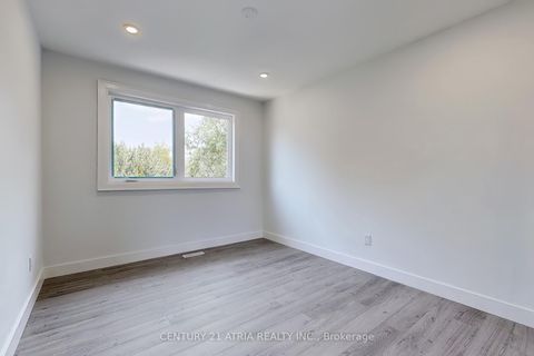 Photo 22 at 67 Chelmsford Avenue, Newtonbrook West, Toronto