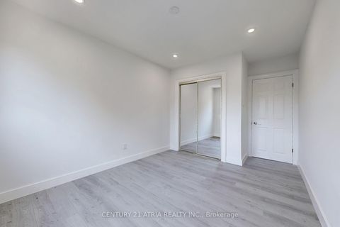 Photo 24 at 67 Chelmsford Avenue, Newtonbrook West, Toronto