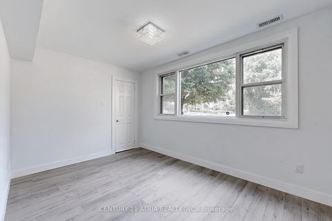 Photo 31 at 67 Chelmsford Avenue, Newtonbrook West, Toronto