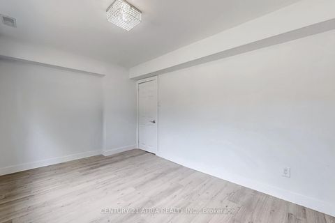 Photo 32 at 67 Chelmsford Avenue, Newtonbrook West, Toronto