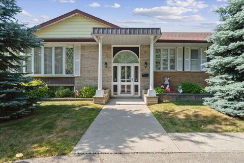 Photo 2 at 71 Cedar Brae Boulevard, Eglinton East, Toronto