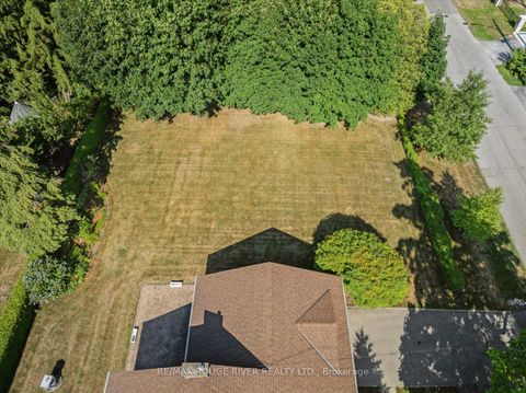 Photo 46 at 71 Cedar Brae Boulevard, Eglinton East, Toronto