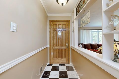Photo 3 at 20 Montvale Drive, Cliffcrest, Toronto