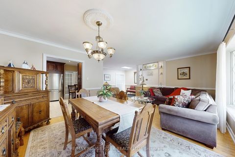 Photo 9 at 20 Montvale Drive, Cliffcrest, Toronto