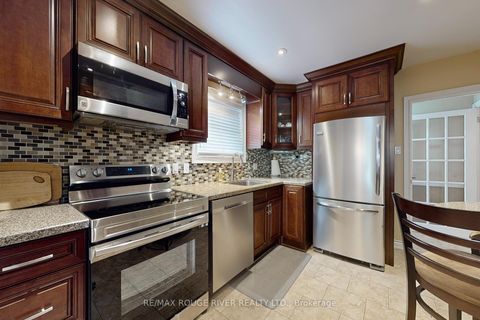 Photo 11 at 20 Montvale Drive, Cliffcrest, Toronto