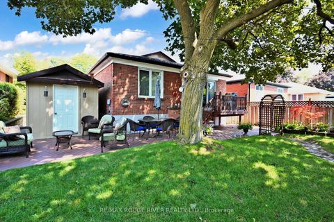Photo 31 at 20 Montvale Drive, Cliffcrest, Toronto