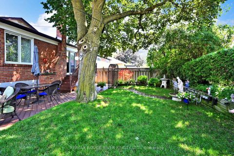 Photo 33 at 20 Montvale Drive, Cliffcrest, Toronto