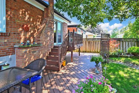 Photo 35 at 20 Montvale Drive, Cliffcrest, Toronto