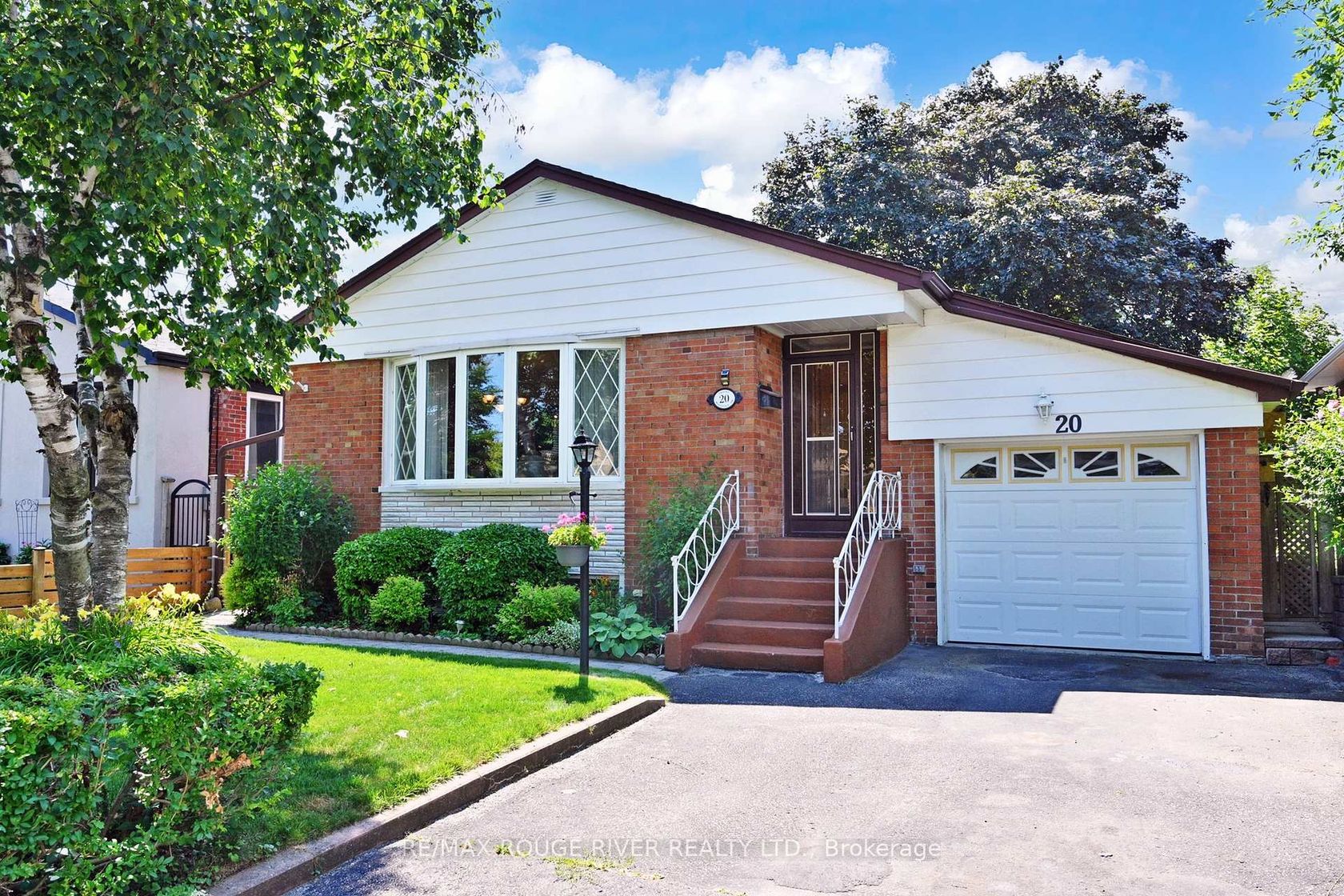20 Montvale Drive, Cliffcrest, Toronto 