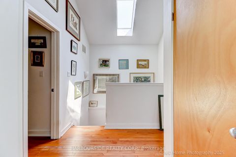 Photo 11 at 591 Broadway Avenue, Leaside, Toronto