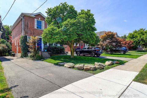Photo 26 at 591 Broadway Avenue, Leaside, Toronto