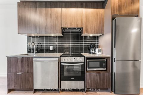Photo 6 at 5005 - 395 Bloor Street E, North St. James Town, Toronto