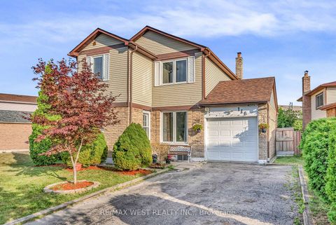 Photo 0 at 116 FAWCETT Trail, Malvern, Toronto