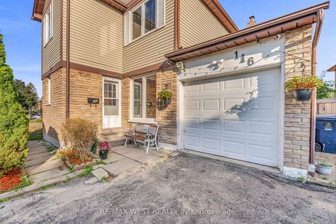 Photo 3 at 116 FAWCETT Trail, Malvern, Toronto