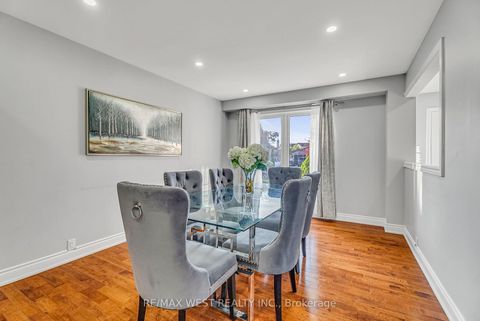 Photo 8 at 116 FAWCETT Trail, Malvern, Toronto