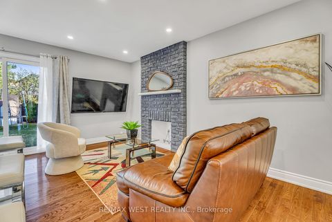 Photo 13 at 116 FAWCETT Trail, Malvern, Toronto