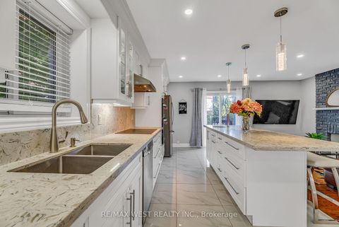 Photo 18 at 116 FAWCETT Trail, Malvern, Toronto