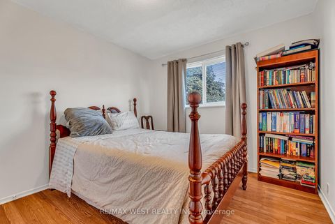 Photo 32 at 116 FAWCETT Trail, Malvern, Toronto