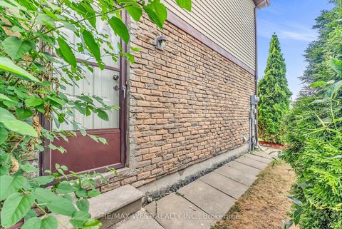 Photo 46 at 116 FAWCETT Trail, Malvern, Toronto