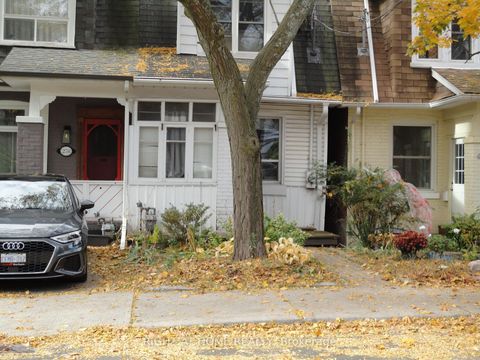 Photo 1 at 280 Kenilworth Avenue, The Beaches, Toronto